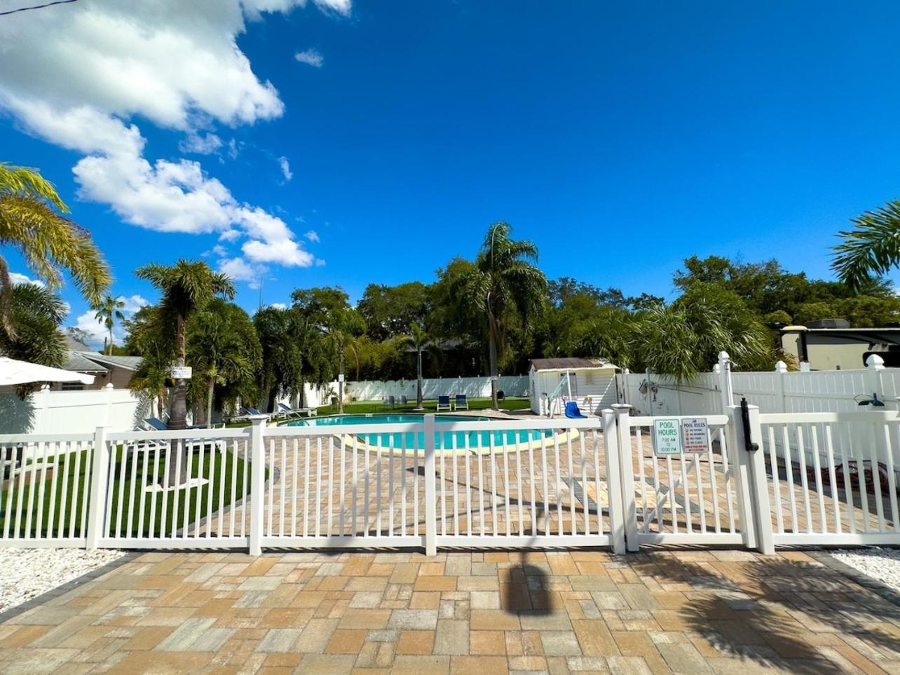 1K Bed Studio Apt With Shared Pool 06 克利尔沃特 外观 照片